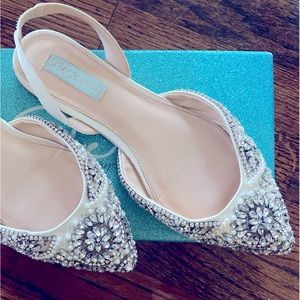 Betsey Johnson Molly in box flats 8 shoe wedding reception engagement EXCELLENT